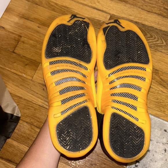 Jordan Retro 12 Reverse Taxi - Picture 5 of 6